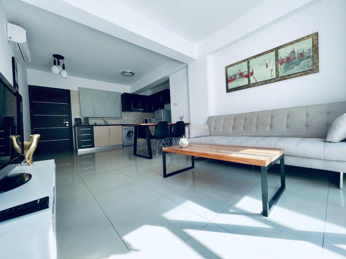 Oracle C-102 1 Bedroom Διαμέρισμα